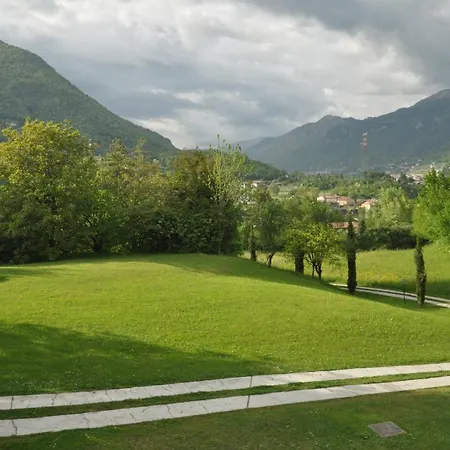 Il Noce Homestay Δωμάτια σε οικογενειακή κατοικία Sovere
