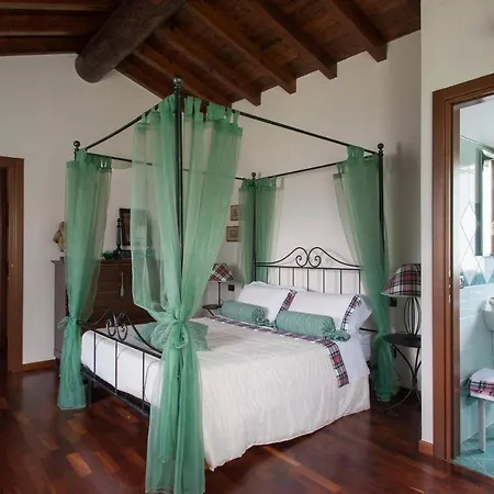 Il Noce Homestay *