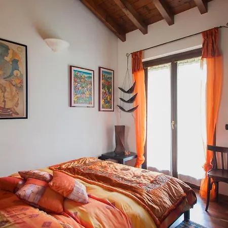 Δωμάτια σε οικογενειακή κατοικία Il Noce Homestay Sovere
