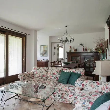 Il Noce Homestay Δωμάτια σε οικογενειακή κατοικία Sovere