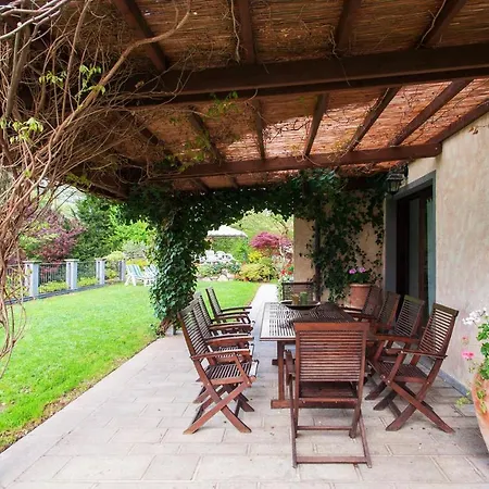 Δωμάτια σε οικογενειακή κατοικία Il Noce Homestay Sovere